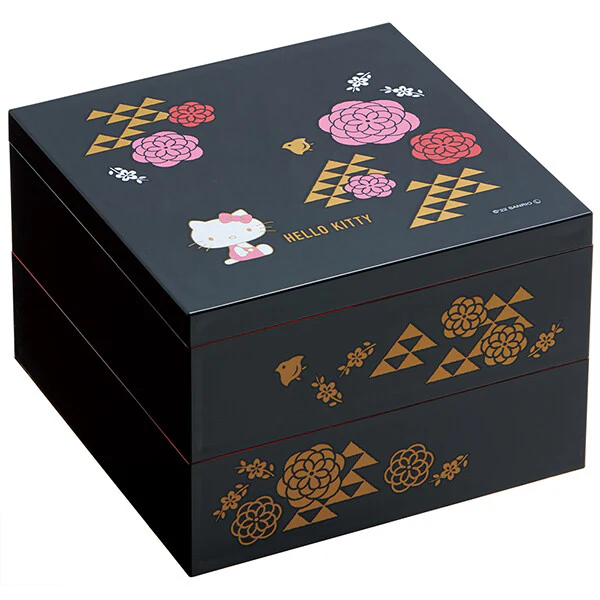 Hello Kitty Lacquered 2-tiered bento box